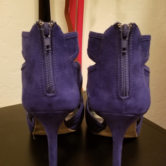 Blue Christian Siriano heels size 9 - Picture 3 of 7